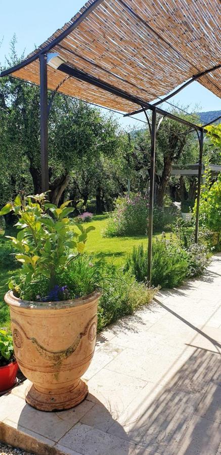 La Bastide Aux Oliviers Hotel Tourrettes-sur-Loup Luaran gambar