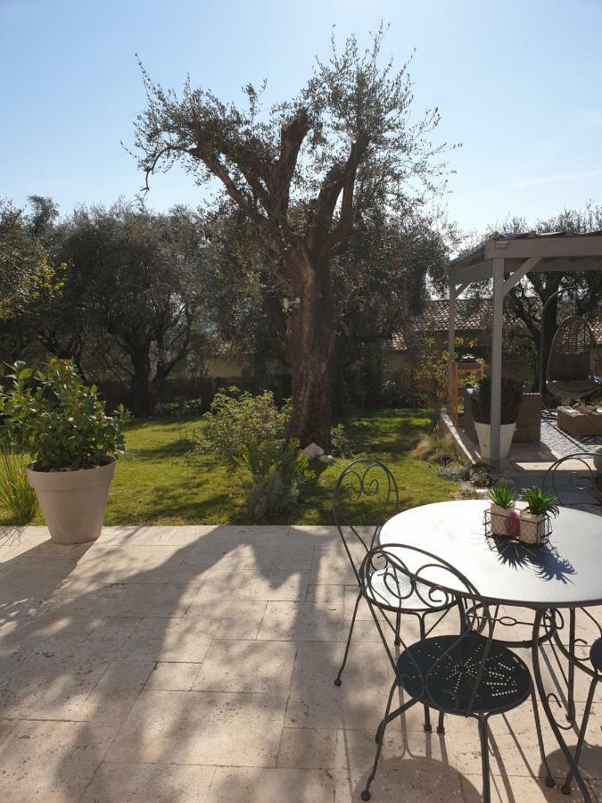 La Bastide Aux Oliviers Hotel Tourrettes-sur-Loup Luaran gambar